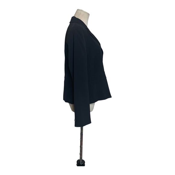 East 5th 3 button black blazer size 12P - Picture 8 of 9